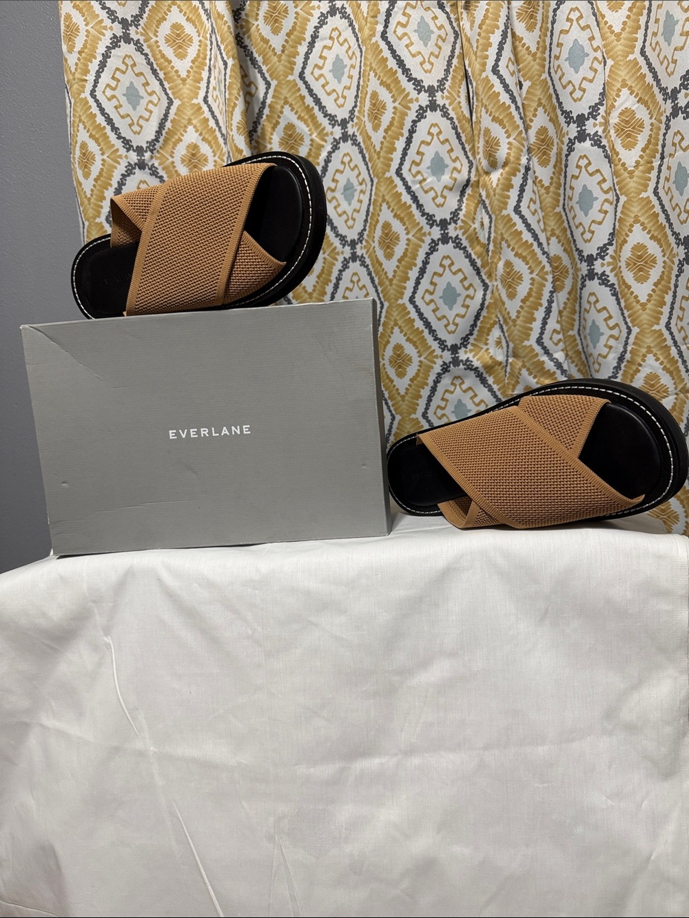 Everlane Tan Crisscross Mesh Slide Sandals with Black Footbed